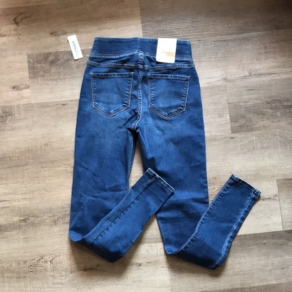 4/$25 Old Navy Size 0 ladies jeans - Picture 6 of 12